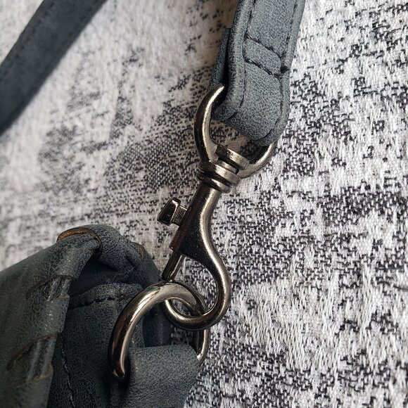 New Mia & Luca Silver Grey suede leather Aztec woven purse NWT - Picture 11 of 12